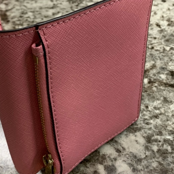 Michael Kors wallet - Picture 3 of 3